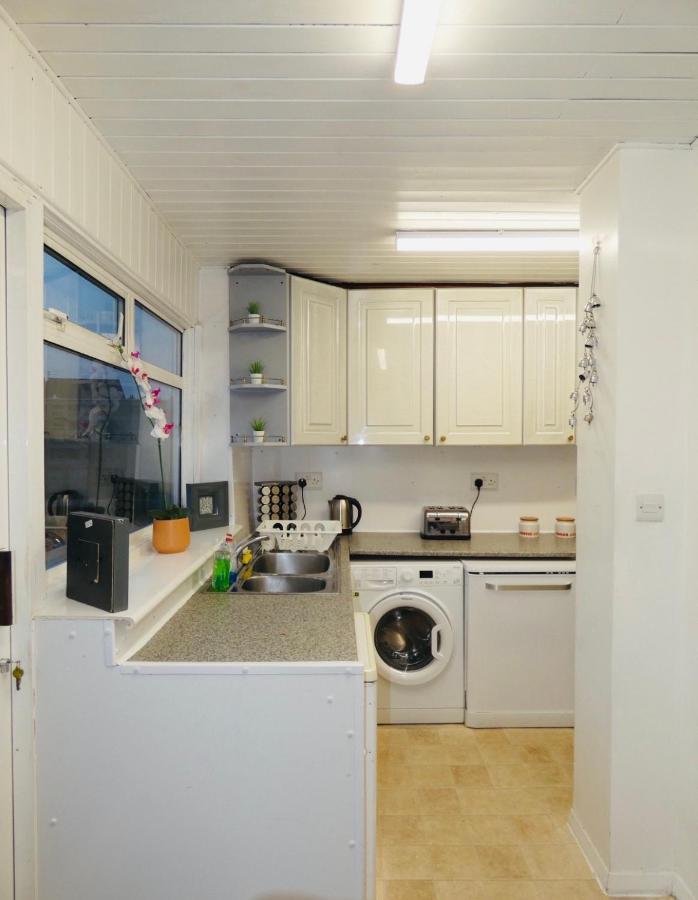 Spacious 3 Bed House With Parking & Good Transport South Norwood Zewnętrze zdjęcie