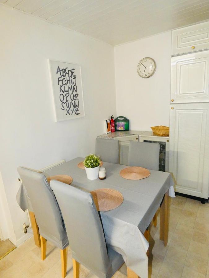 Spacious 3 Bed House With Parking & Good Transport South Norwood Zewnętrze zdjęcie