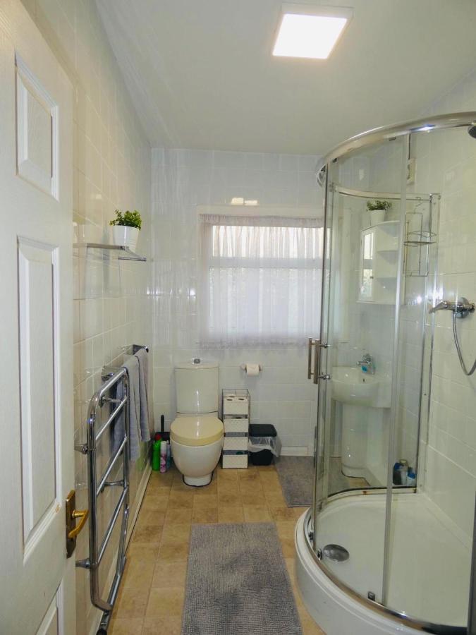 Spacious 3 Bed House With Parking & Good Transport South Norwood Zewnętrze zdjęcie